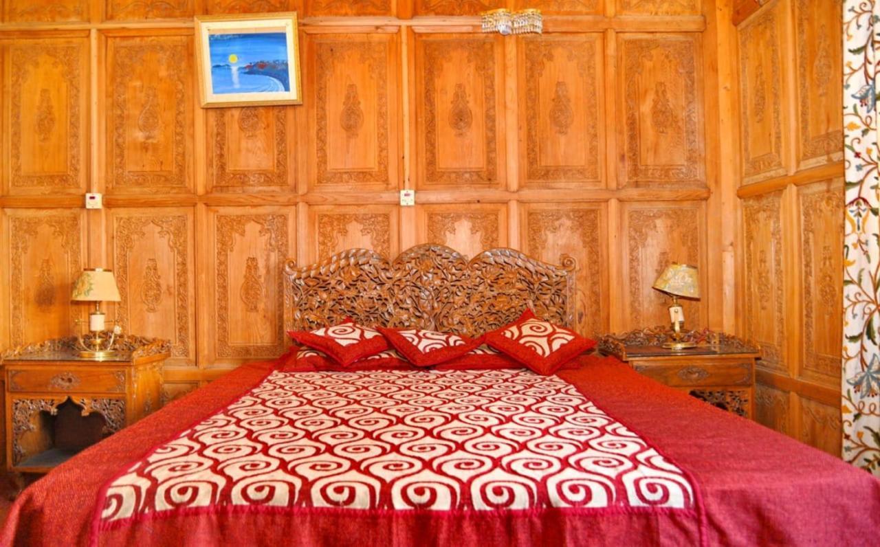 Hotel De Laila House Boat By Sterling Srīnagar Exterior foto