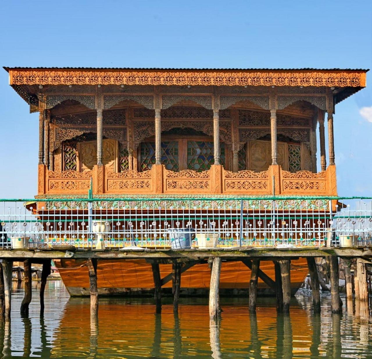 Hotel De Laila House Boat By Sterling Srīnagar Exterior foto